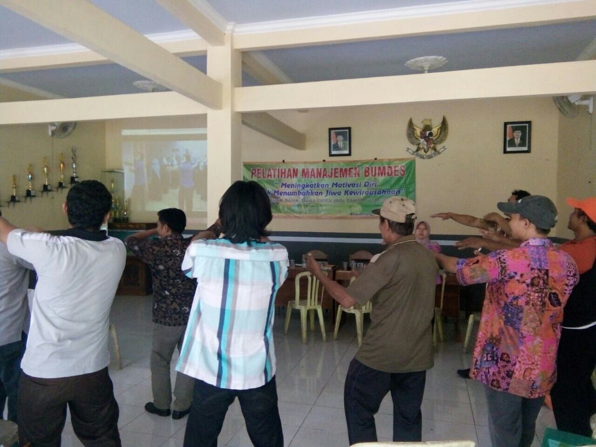 P3mdBatang's tweet photo. Kegiatan Bimtek Pengurus Bumdes Desa Rowobelang Kec. Batang Kab. Batang #ManfaatDanaDesa #TPPIJateng #TPPIBatang https://t.co/p9XvIUiUFI
