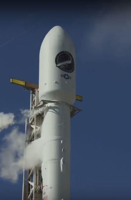 SandyGreenlyn's tweet photo. @elonmusk @RealSGTCrumbs Another X37-B launch... 
More Rods from God. https://t.co/En1Eh3ak8G