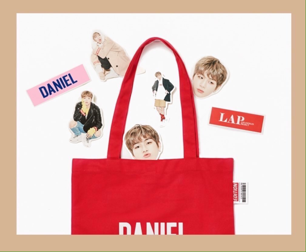 itsheavenstore's tweet photo. 🌈 p r e | LAP X #KangDaniel
🍑 กระเป๋าเป้สกรีนชื่อ : DANIEL
🔹สี : RED,BLACK
💶 2200฿.

 กระเป๋าผ้า : DANIEL
💶 600฿.
 📆วันนี้ - 08/02 (สิบโมง)
**หรือจนกว่าของจะหมด**
🌟สั่งซื้อ DM 🌟

#คังแดเนียล 
#ตลาดนัดWANNAONE
#WANNAONE https://t.co/GtyxBiL78D