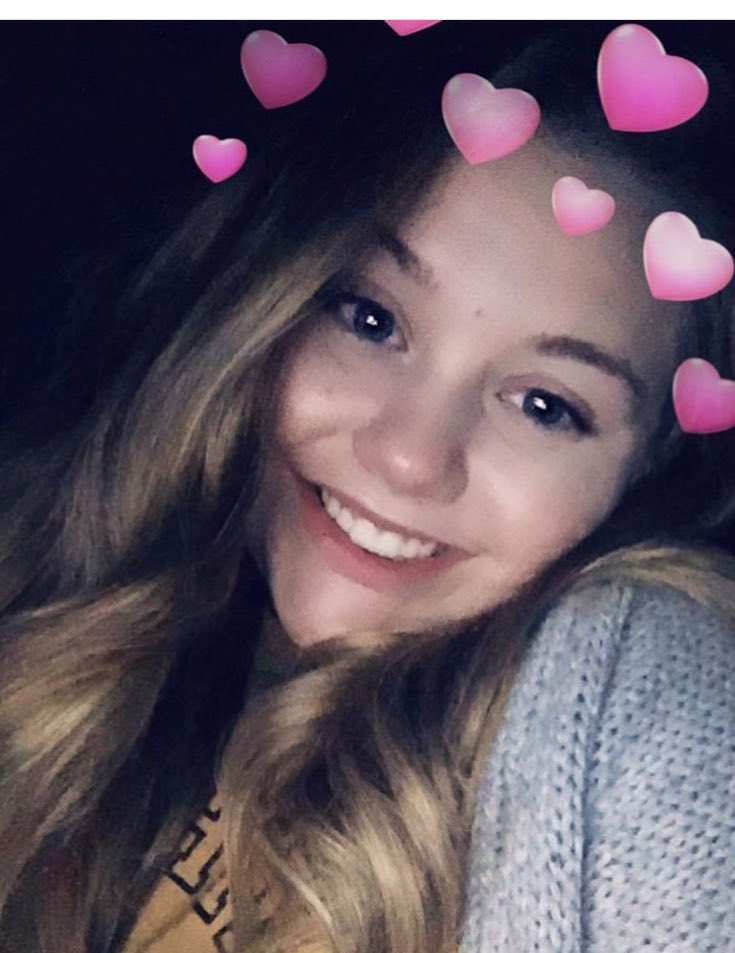 DebbieChisnell's tweet photo. @hannahchisnell_ happy birthday sweetie. Hoping your day is as beautiful and as creative as you. Love u. https://t.co/Ah7OmZWNqJ