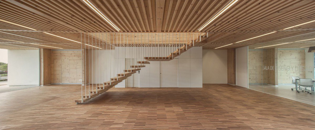 Stepienybarno_L's tweet photo. Sede @GrupoFinsa en Santiago de Compostela _ por @mrmarquitectos + Antón Varela_ Foto: @MikelMuruzabal https://t.co/hEUOMQ2u2Q #ProyectoDelDia https://t.co/PxWsByDuCf