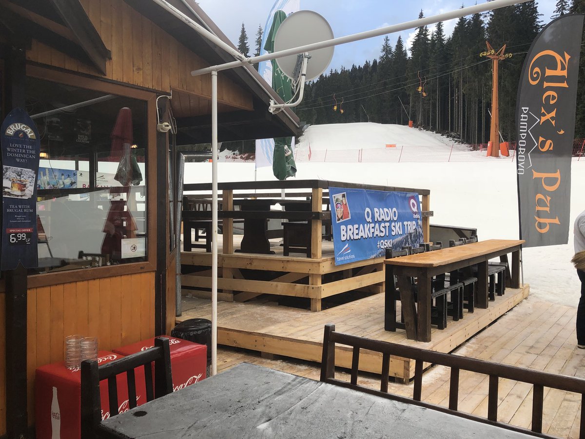QRadioOfficial's tweet photo. It’s day 3 of the @goQradio @trvlsolutions Ski Trip 2018! @radiostephen @breakfastcate are on air until 10am! Make sure to listen in to hear all about skidooing yesterday! #Pamporovo #QSkiTrip #QSKI https://t.co/MSsP4MI2PE