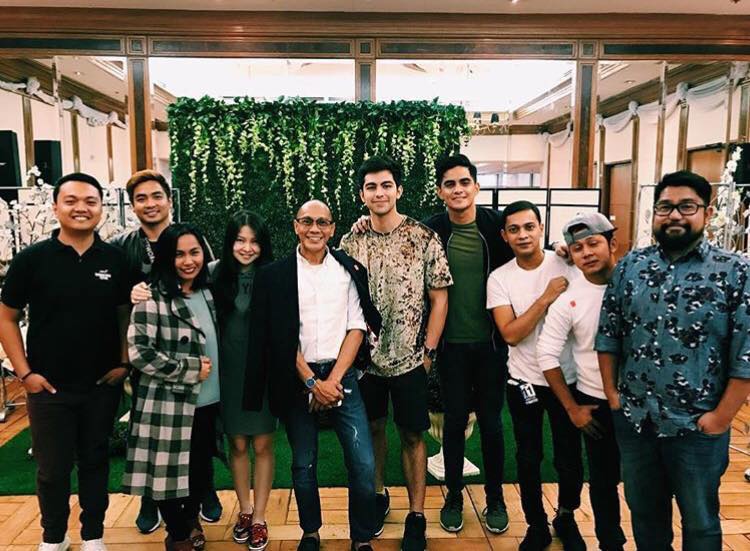 GMA7SocialHub's tweet photo. The stellar cast &amp; staff of upcoming GMA primetime drama series #IndayWillAlwaysLoveYou, starring Barbie Forteza, Derrick Monasterio and Juancho Triviño. #SherlockJrPangungulila #KKMapagpanggap https://t.co/D4cXL1QLNL