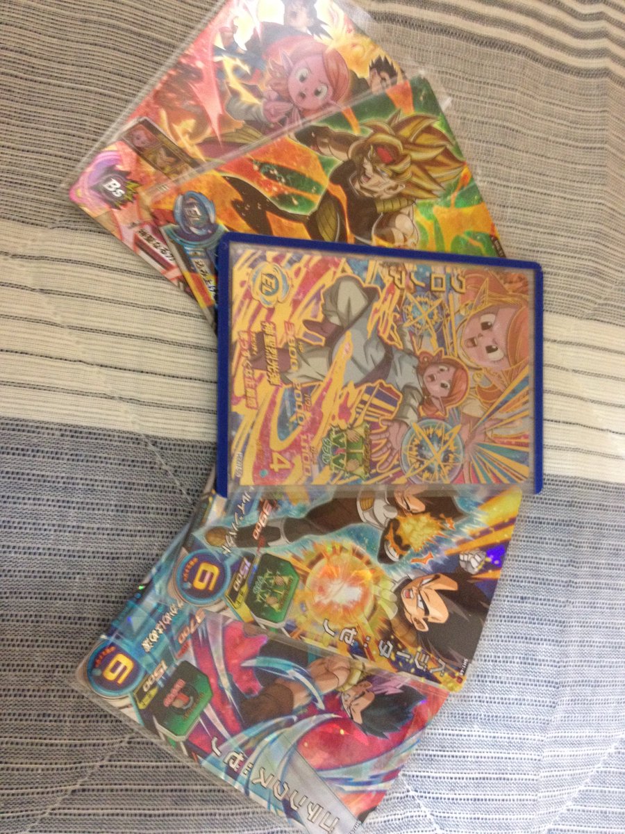 magaonotami4769's tweet photo. フォロワー100人突破記念
【SDBHプレゼント企画】

      〜プレゼント内容〜
GDM7弾 URクロノア
SH4弾 SR時の界王神
SH4弾 SRバーダック：ゼノ
SH1弾 SRベジータ：ゼノ
SH7弾 SRゴテンクス：ゼノ

          〜参加方法〜
1.フォロー
2.RT
沢山の応募お待ちしております‼︎
#拡散希望 https://t.co/keX4qY1M93
