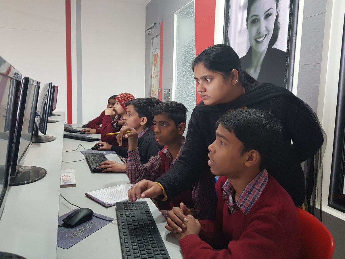 vtechacademy's tweet photo. Lab Practices by Students #PPT
#GeetaBhartiPublicSchool
#PPT_practical_session #9thStandard
Learn from the experts Book your seat today!
#VtechAcademy https://t.co/dxhq6w1gkx