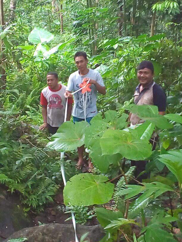 bretyindah's tweet photo. Survey kegiatan Jalan produksi #ManfaatDanaDesa bagi masyarakat kampung Mulengen. #TPPISulut #TPPISitaro #sulut https://t.co/ODg0EU9Ik9