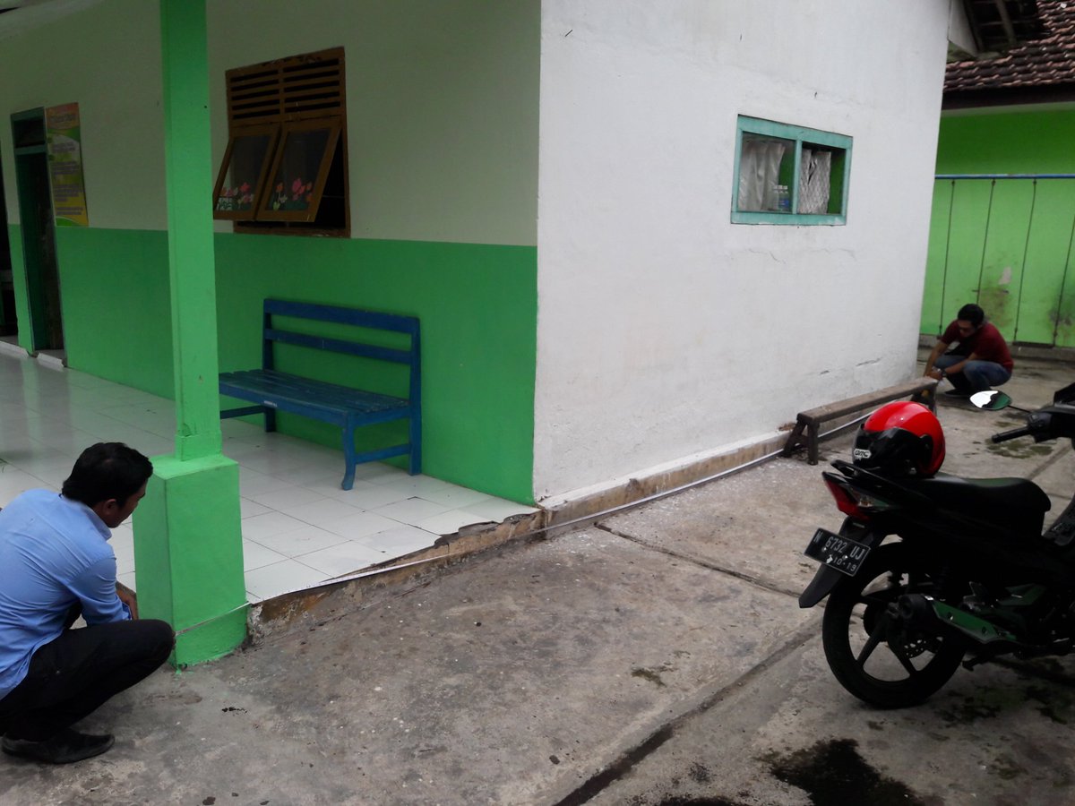 Budiman12311's tweet photo. #ManfaatDanaDesa
#tppijawatimur
#lumajang
#lumajang
#lumajang

Rencana Rehabilitas gedung TK Dharma Wanita Desa Wonosari Kec. Tekung 2018
@jokowi 
@EkoSandjojo 
@anwsanusi 
@taufikmadjid71 
@fachrilabalado 
@DewantoAndry https://t.co/r0baBtvZSf