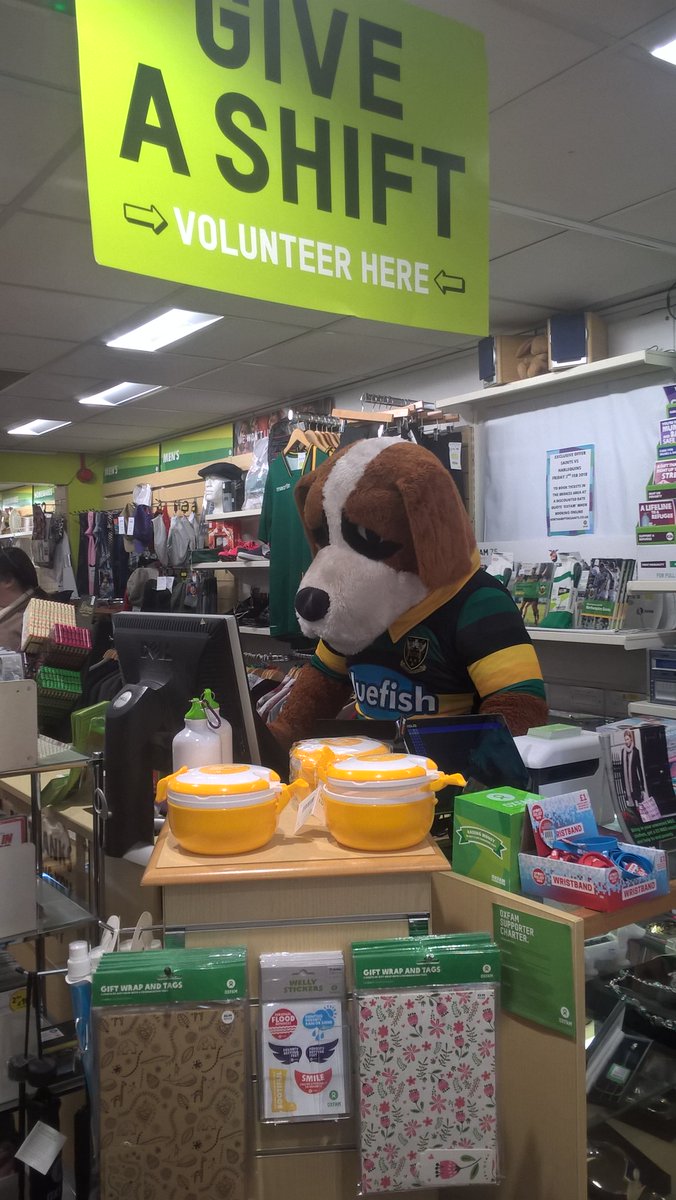 OxfamMidlands's tweet photo. Recently @saintsrugby #mascot Bernie #GaveAShift shift at @oxfamnpton. 1/4 of people who volunteer say it helps them become more physically fit & 75% agree it's a great way to tone up. A free cuppa tea is the bonus. We're always looking for volunteers @BenNutley7 @George_North https://t.co/jTGIwhXcv6