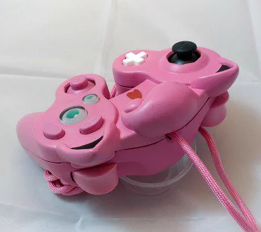 思っていたのと違う…ポケモンのプリンをモチーフにしたカスタムGCコンが不気味ｗｗｗ