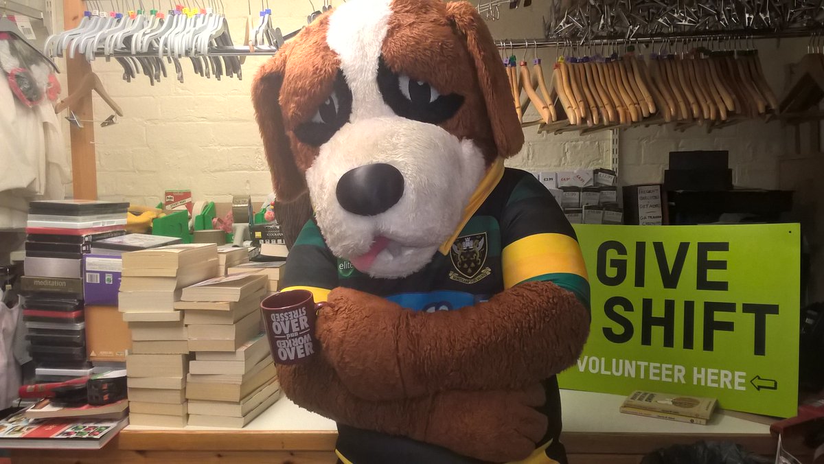 OxfamMidlands's tweet photo. Recently @saintsrugby #mascot Bernie #GaveAShift shift at @oxfamnpton. 1/4 of people who volunteer say it helps them become more physically fit & 75% agree it's a great way to tone up. A free cuppa tea is the bonus. We're always looking for volunteers @BenNutley7 @George_North https://t.co/jTGIwhXcv6