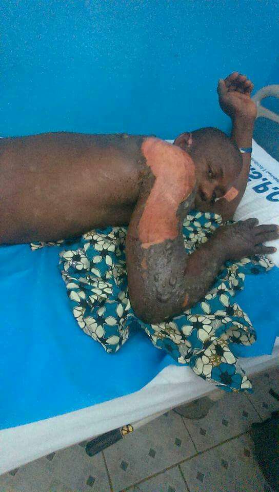 el_cypro's tweet photo. What's this world turning to? A dictator sit in his comfortable palace and orders his military slaughter  human being like chicken and the international body is watching quietly!. #freeallarested #FreeSouthernCameroons @UN  @antonioguterres @commonwealthsec @_AfricanUnion https://t.co/M1DuXKMMzx