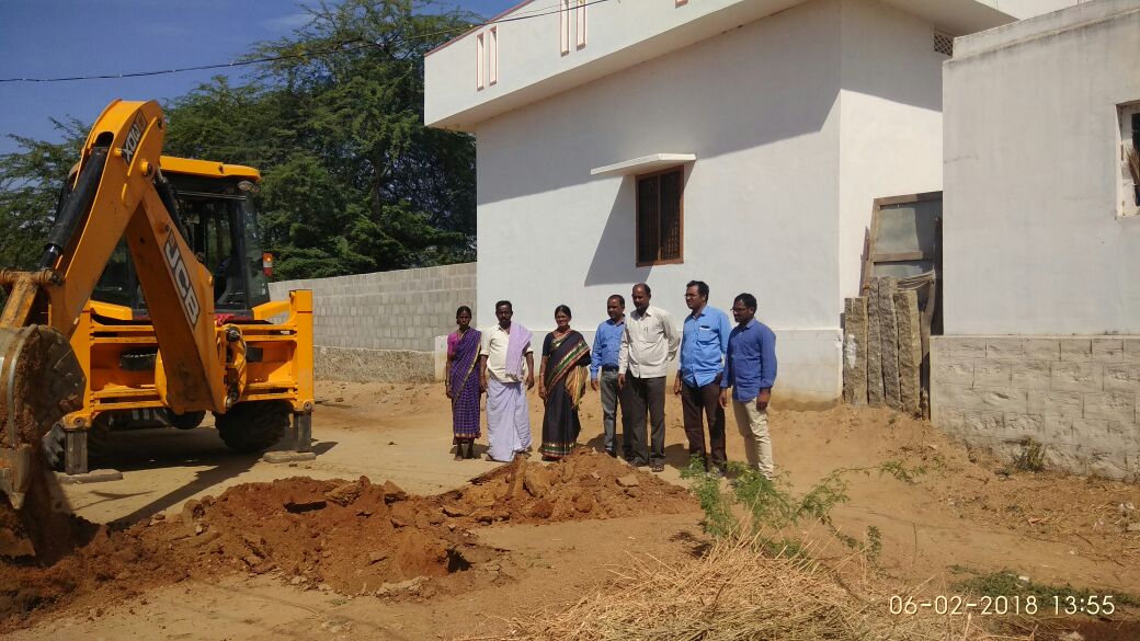SwachhaWNP's tweet photo. Mass pitting for construction of #IHHLs in #Rajanagaram #Wanaparthy (Mandal &amp; District), #Telangana #LetsConstructToiletsTS @swachhbharat #ZSBPTS #ZSBP @paramiyer_ @TSSBMG @DivyangWaghela @mahimavashisht @KTRTRS @TelanganaCMO @jupallyk_rao @TelanganaToday @hansindia @the_hindu https://t.co/1ys44HTr5J