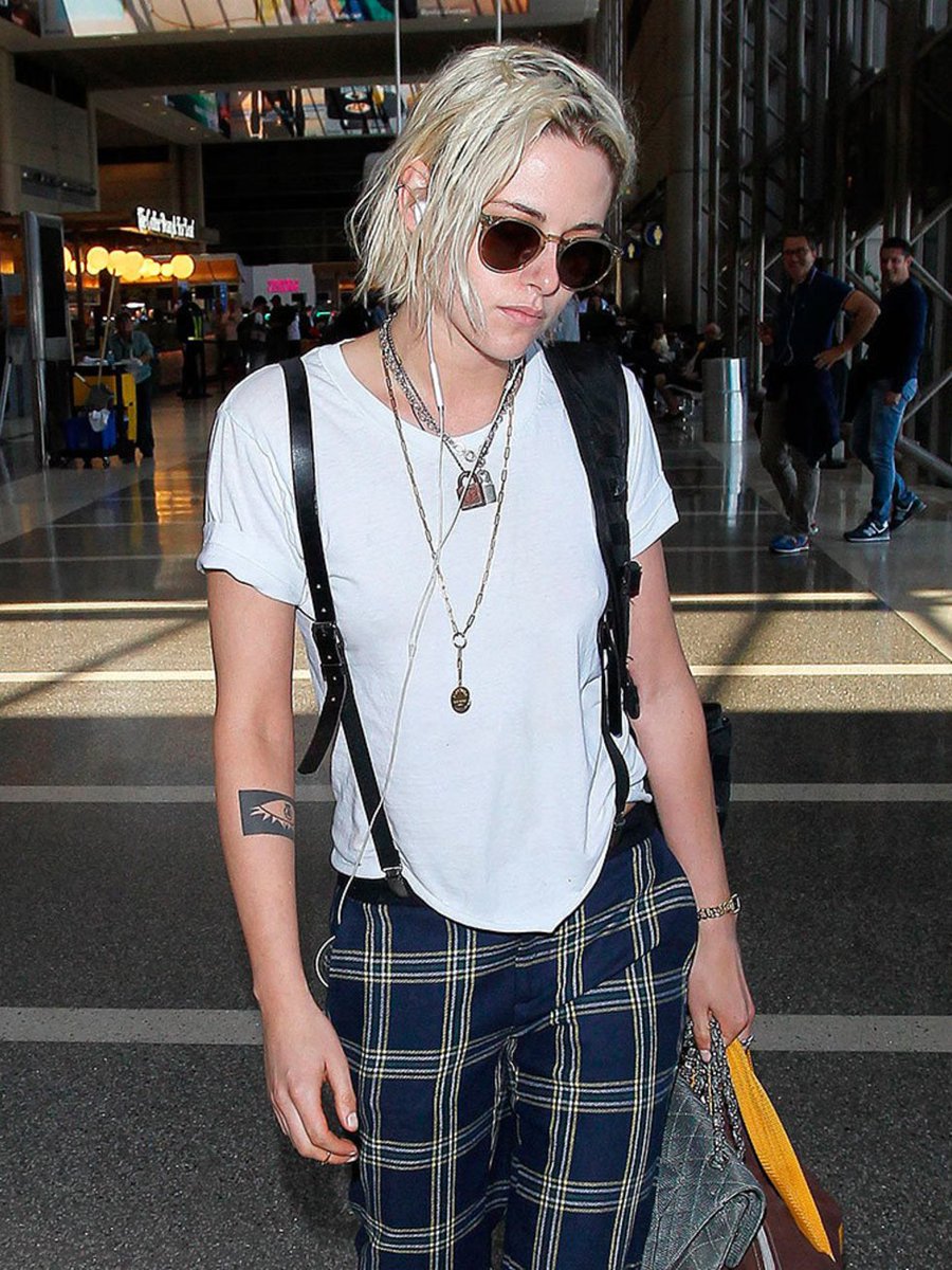 IntenseWeirdo's tweet photo. Kristen's Juicy Couture Eton Pants https://t.co/24FyspKzg5