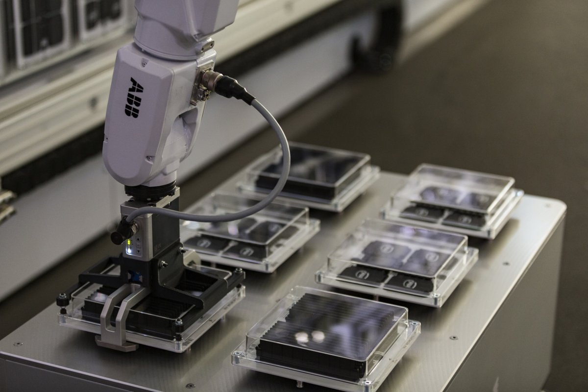 EricssonEnter's tweet image. #5G means business. Learn about the billion dollar potential of 5G for manufacturing industries. m.eric.sn/tQM330i9R9d