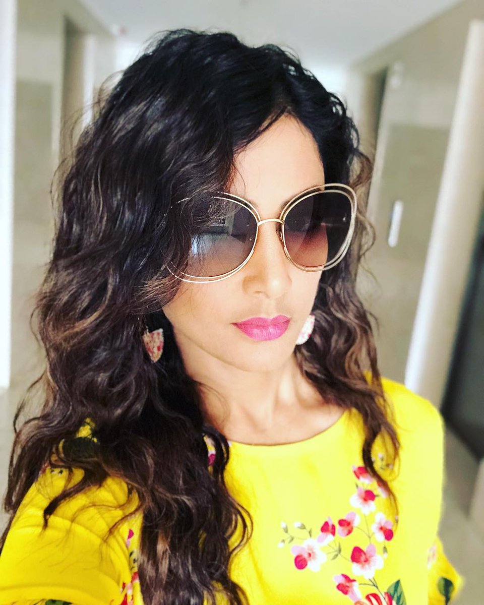 TellyTalkIndia's tweet photo. Doesn't she slay in every outfit she dons?!

#HinaKhan https://t.co/cu2PAG2N4k