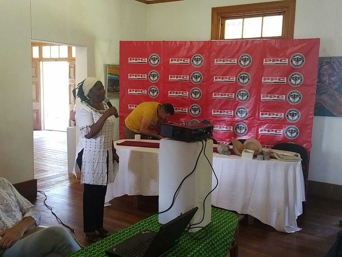 ppczimbabwe's tweet photo. We are underway in Mutare at the @NatGalleryZimb for the PPC Imaginarium. In audience we have sculptors, fashion designers and visual artists.
@PPCImaginarium @PPC_Africa https://t.co/eAZAcTrRuw