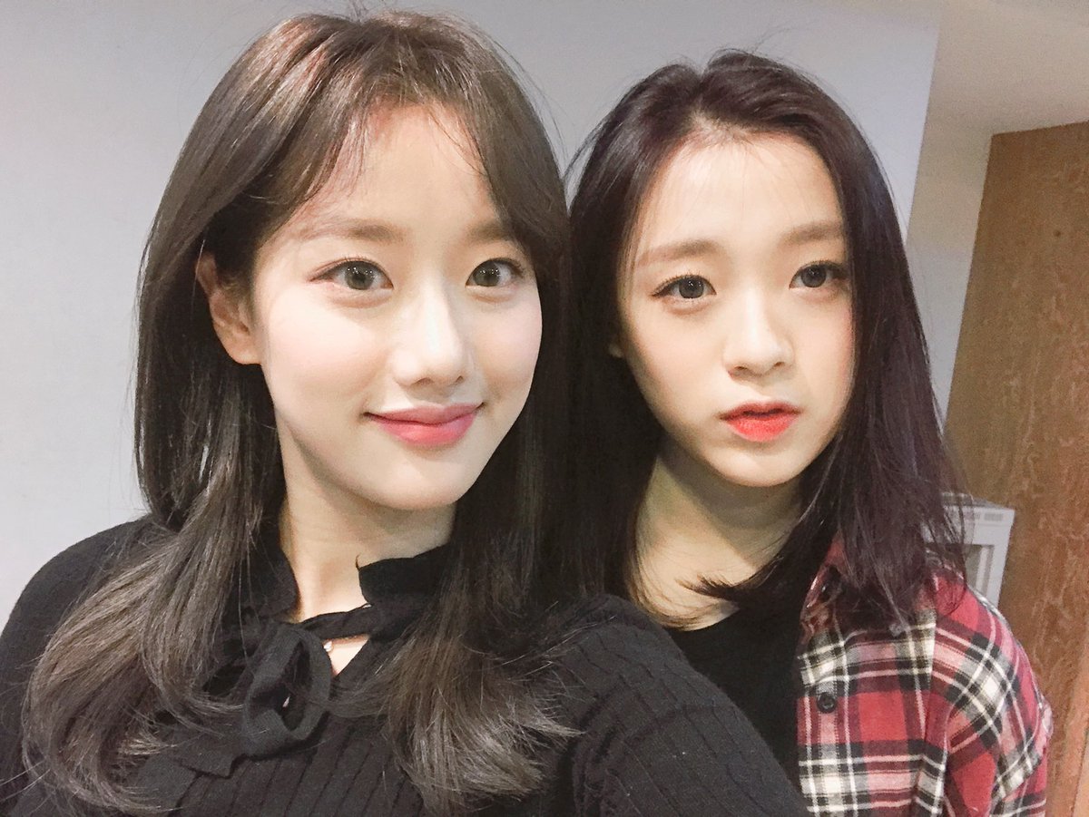 APRIL_DSPmedia's tweet photo. [#나은]
잠시 후 5시 30분! #나은X진솔 브이라이브 많이 시청해주세요!
#에이프릴 #APRIL https://t.co/LAelNOqI0f