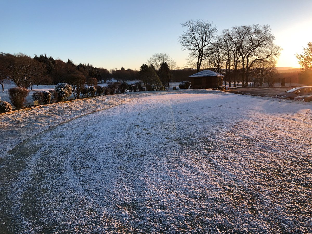 Unfortunately due to the snow and subzero temperatures, the course is shut but there will be a review at 12pm today <a href="/alexwhitegolf/">Alex White #AWG</a> <a href="/RGCGreens/">RGCGreens</a>