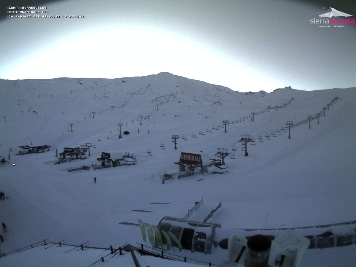 websierranevada's tweet photo. Cielos despejados, toda la estación abierta y frío, -12º en Borreguiles! Recarga tu forfait online con tarjeta #SNClub https://t.co/BZgTpnUwiR
* Parte: https://t.co/6DQFBuWUhE https://t.co/JiQ01B81Q8