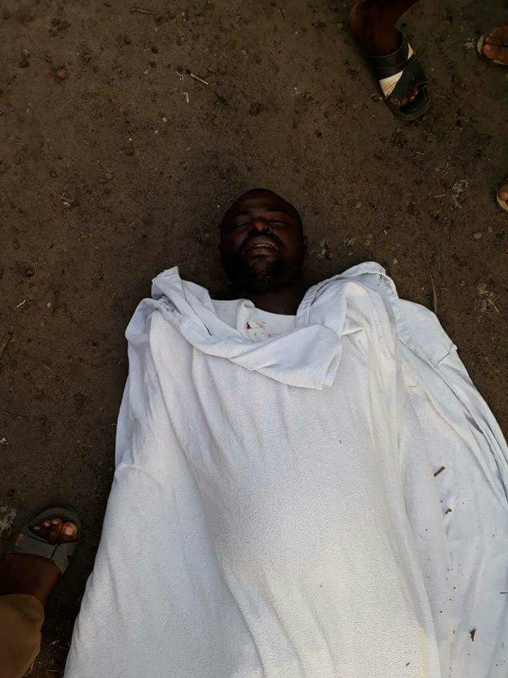 el_cypro's tweet photo. @UN @_AfricanUnion @commonwealthsec @antonioguterres @PScotlandCSG @BritishCouncil @UNHumanRights  southern Cameroonians are killed like flies and the whole world seems to silence about It.😭😭😭 #if fighting for freedom and respect of humanright is a crime then we are criminals. https://t.co/0nHC3ydmSA
