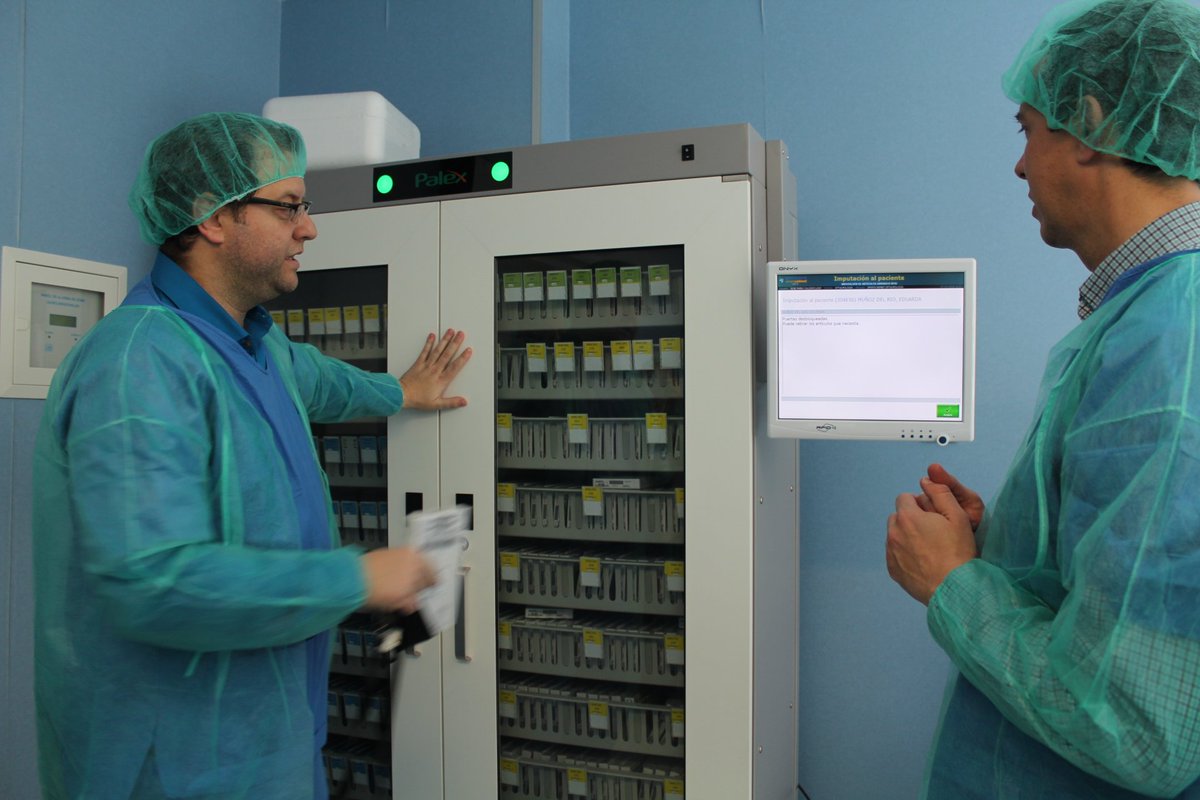 HUniv_Poniente's tweet photo. Hoy presentamos en el #HPoniente el 'Registro de Implante Quirúrgico' (RIQ). Herramienta con tecnología RFID que permite realizar los registros de implantes en un acto único recogiendo datos del implante, paciente, reposición de fácil consulta. Sistema Integración Único en España https://t.co/RNJuTGIoOf