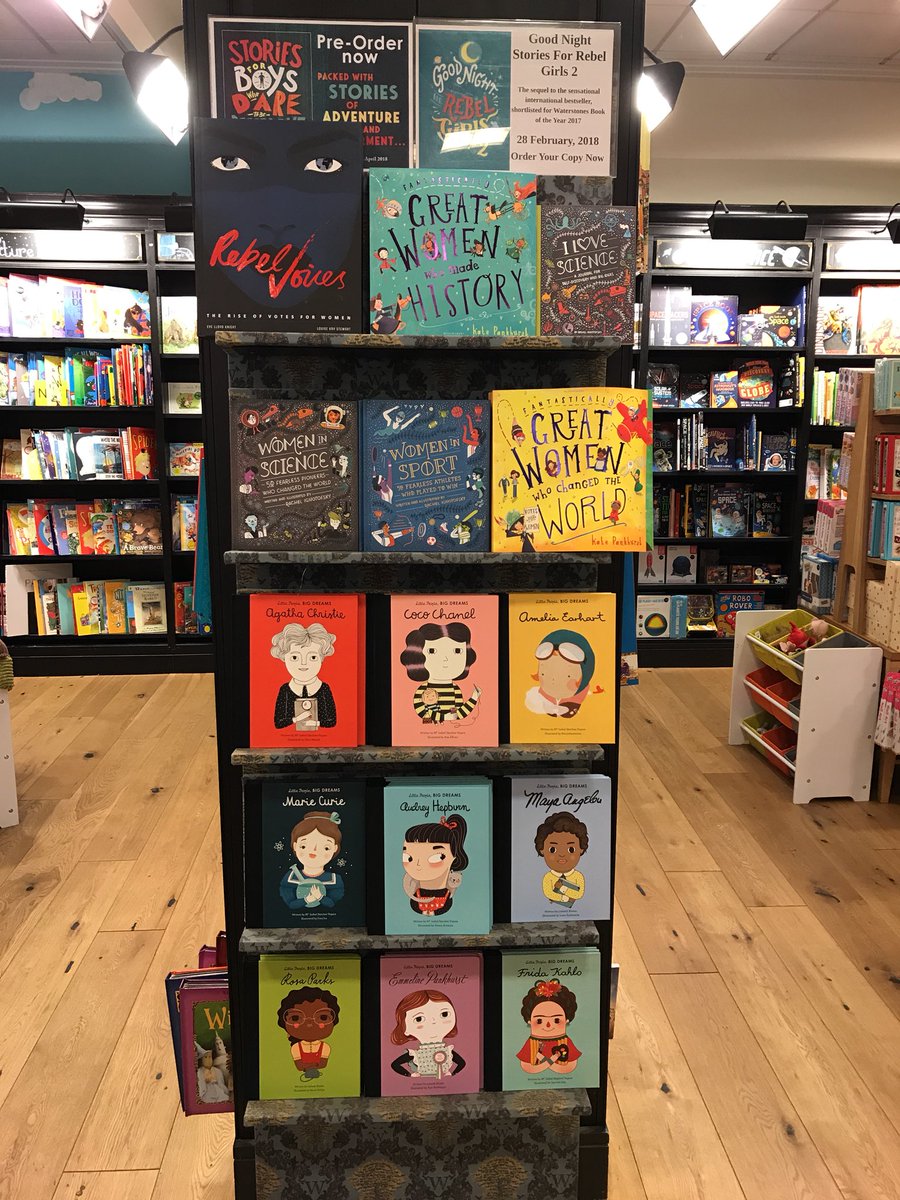 HoohaPhotos's tweet photo. Waterstones nailed it... fantastic... ❤️ this so much, as a Mum of 4 girls myself! #Waterstones #Sheffieldissuper #womenthatcan #raisinggirls #mumofdaughters #powerful #youcandoanything #reachforthestars https://t.co/u5P8uMQUdw