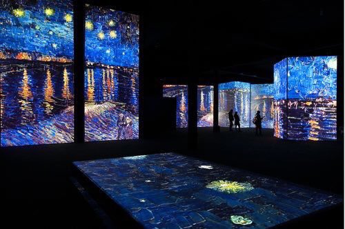 theartfeel's tweet photo. Vincent Van Gogh's Starry Night comes to life in this walk through exhibit. https://t.co/e3E0j0uPZZ