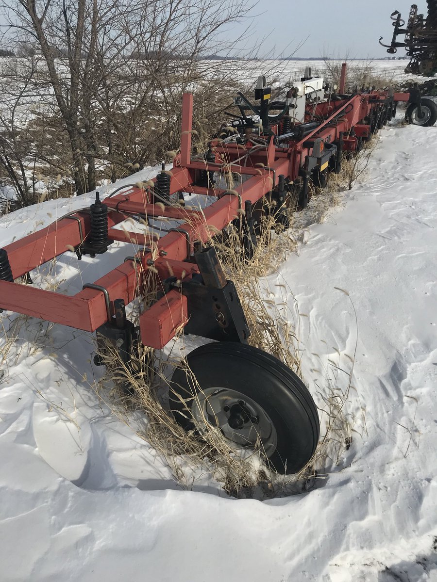 JessDaily11's tweet photo. #ThingsForSale around the farm
1000 gal Big John saddle tanks off 9R, mounts included
Case 5300 15 knife NH3 applicator
Slide into my DM for more details and pricing https://t.co/gNciajZlQj