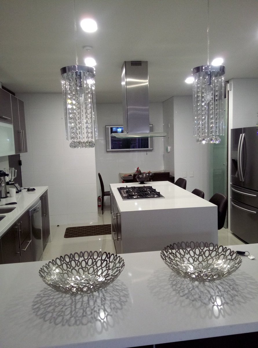 ASconstructora's tweet image. Apartamento en Venta Bogotá – Reserva
Apartamento con 3 habitaciones con baño, cocina amplia e iluminada, baño social, ascensor privado, star de tv, 2 garajes sencillos muy amplios y el deposito, El conjunto cuenta con club house y zonas verdes $1.400.000.000. Info 312 312 6868