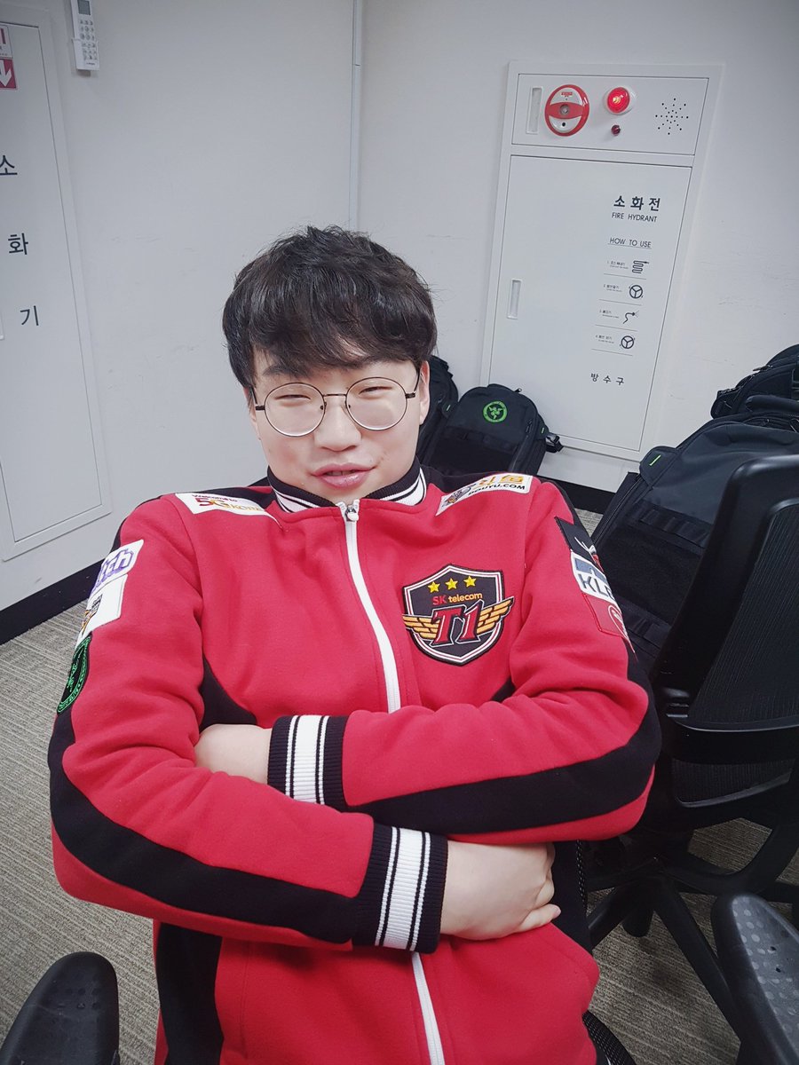 T1LoL's tweet photo. Thal &amp; Blossom https://t.co/kSgtODNW11
