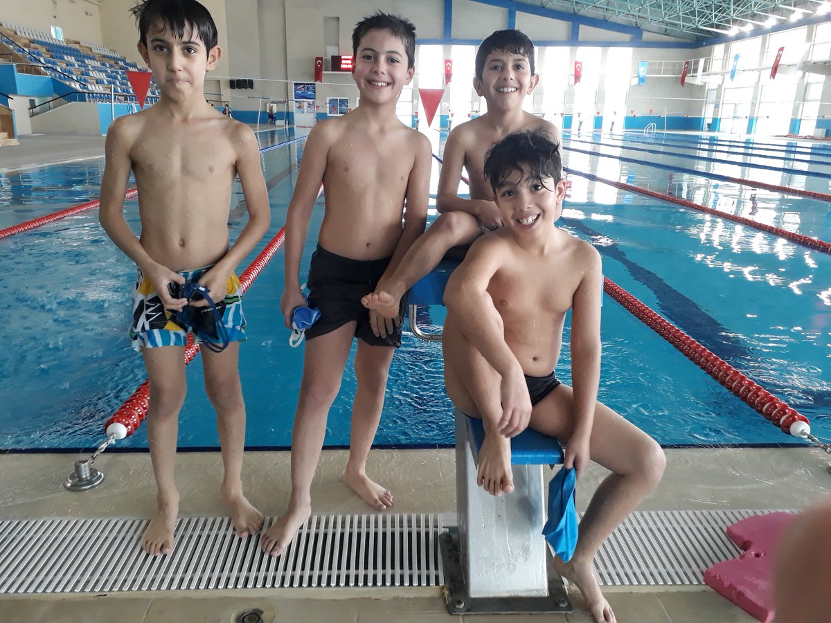 Havuzun prensleri 😎
elazigyuzmeihtisas.com
#elazig #elazigyuzme #elazigyuzmekursu
#elazigharputyuzmeihtisas