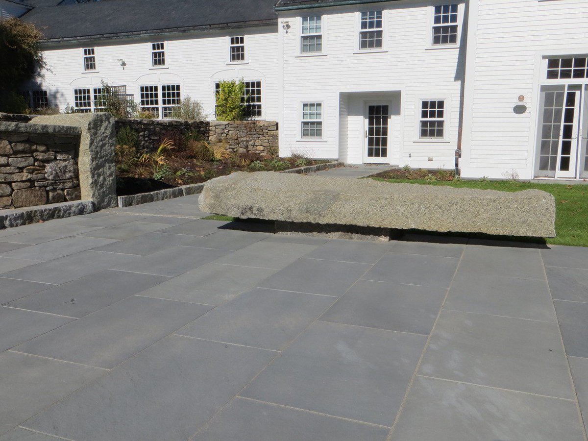 OLDENEGRANITE's tweet image. David and Pam Durrant from Durrant Design used a variety of reclaimed granite products from Olde New England Granite to create this landscape masterpiece. #wallcap #granitesteps #cobblestone #granitebench #slopecurb #reclaimedgranite  #landscapedesign #oldenewenglandgranite