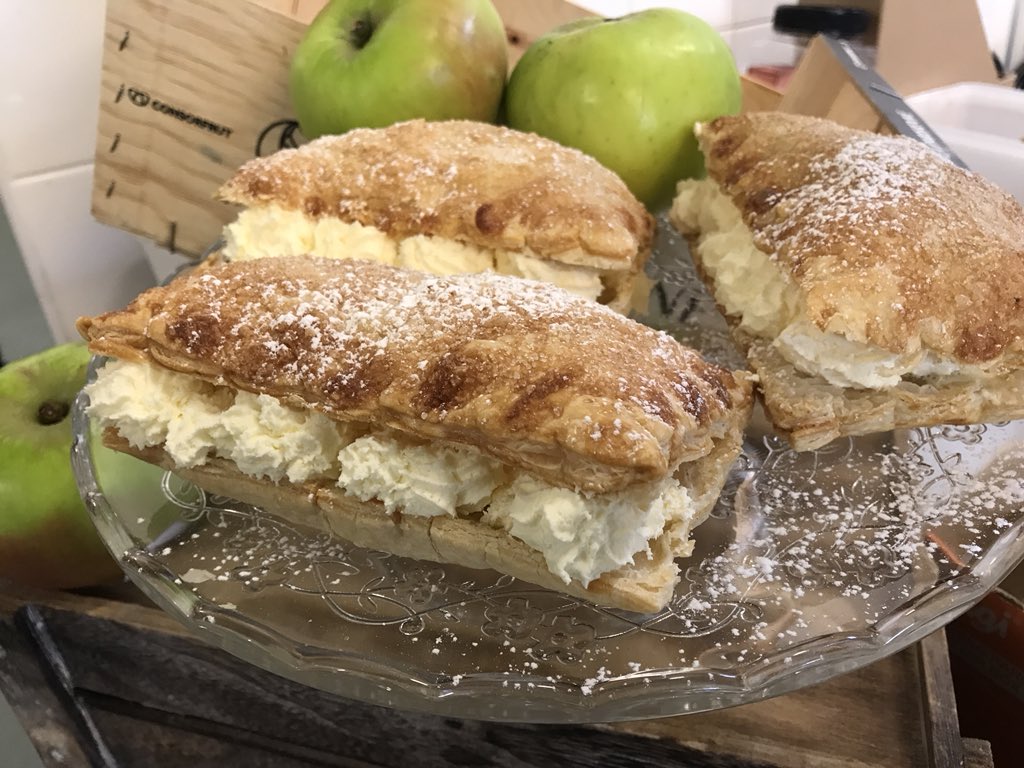 GuildCath's tweet photo. #BramleyAppleWeek todayโs special in Seasons Cafe @TheTipsyPigs Apple Turnovers #Scrumptious #DietFail @GuildfordTIC @WildGuildford @WeLoveGuildford https://t.co/6CqS8SYXtP