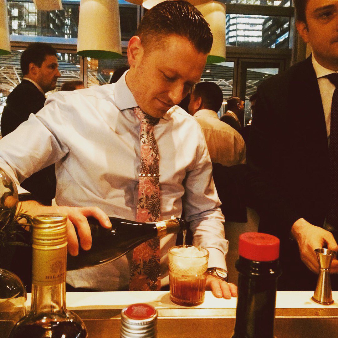 TheParlourBar's tweet photo. Hey guys! Don't forget about our #gin &amp; #negroni #masterclasses at The Parlour Bar only £15 per head!!!
To book contact us at info@theparlourbar.co.uk https://t.co/0BPL8BGkSc