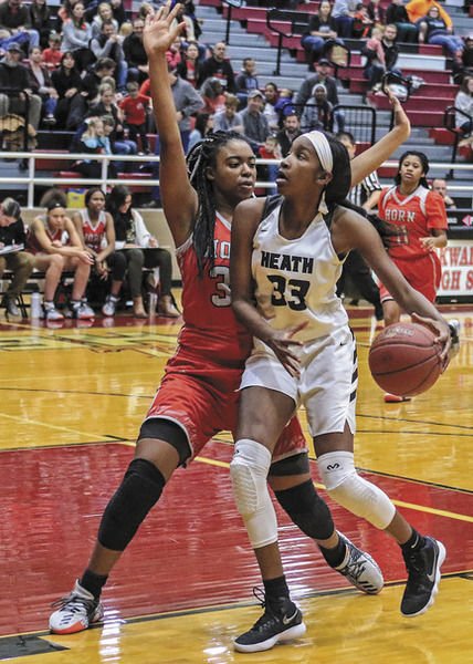CoachRich12's tweet photo. Just wow... 2021 6'2 Logyn McNeil put up a line tonight that just has me smh..😉 22 points , 10+ assists,11 rebounds and 5blks for the talented freshman. Summer can't get here fast enough @justinwhite31. #ladydrivelife https://t.co/csD2yLKWyx