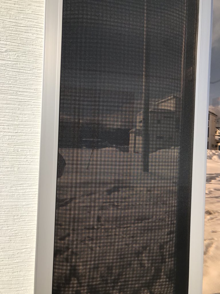 ハウスプランナー不動産 公式 一階の窓全てに防犯網戸が設置された物件です 写真では分かりにくいですが 頑丈で 破れないつくりになっているので防犯対策に最適です こちらの物件は もう売れてしまいましたが 元々ある家に取り付けることも可能