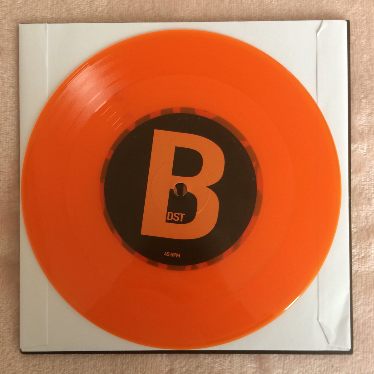 comfycosyclo's tweet image. Selling this Orange 7" The Gospel Youth Resolutions/DST vinyl for £10 including postage via paypal. Mint Condition. UK only 🇬🇧 #ukpp RT