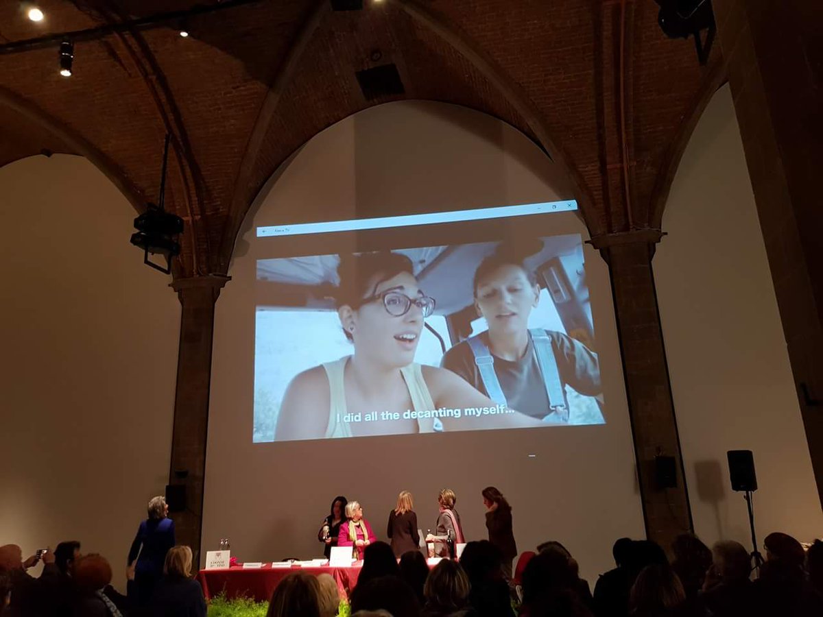 donnedelvino's tweet photo. Eccoci a Firenze in Palazzo Vecchio con tanti ospiti e l'assessora Concia per iniziare i festeggiamenti dei 30 anni delle #DonnedelVino! 🎂 E sabato 3 marzo in arrivo la seconda Festa delle Donne del Vino 🍷🥂🍾

#buoncompleannoddv! https://t.co/MTFSXjxLIv