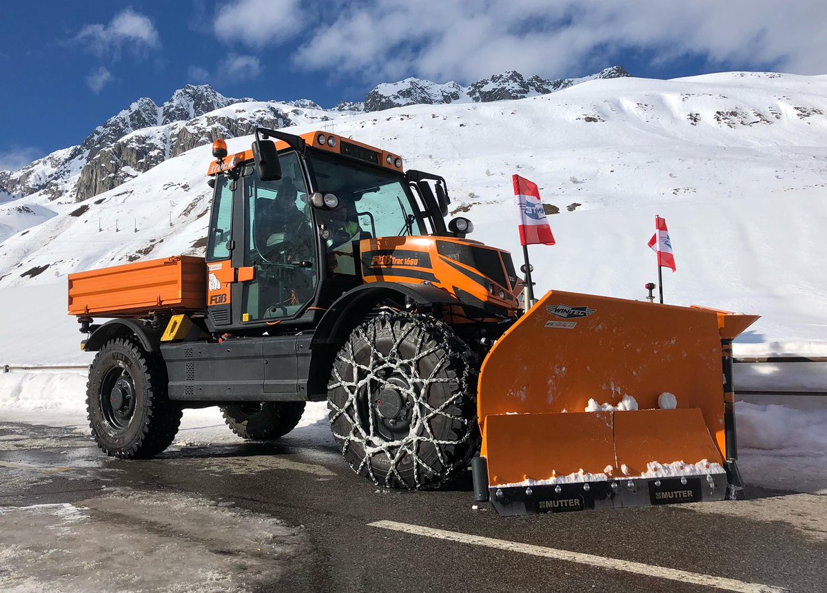 muttersolutions's tweet image. MUTTER blades rockin` the Swiss Alps.  Get your information about cutting edges of steel and ceramic at mutter-solutions.com/en
#winter #snow #blizzard2018 #CuttingEdge
