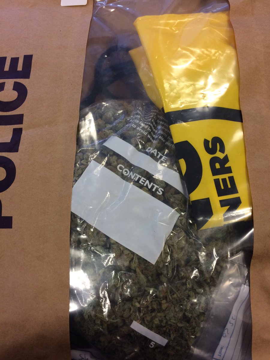 Successful action morning for Tulse Hill Safer Neighbourhood team. Multiple warrants for addresses resulted in 5 arrests for drug dealing and money laundering, 2 postal charges for possession of Class B and 3 cannabis warnings #crackdown @LambethIAG