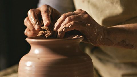 doak1992's tweet photo. New Blog Post!  It's about a Potter and the work He does in creating beautiful things... 
#makingallthingsnew #promises #life #hope #comfort #beauty #blogger #writer #faith #pottershand https://t.co/4k4aZqx0Ds