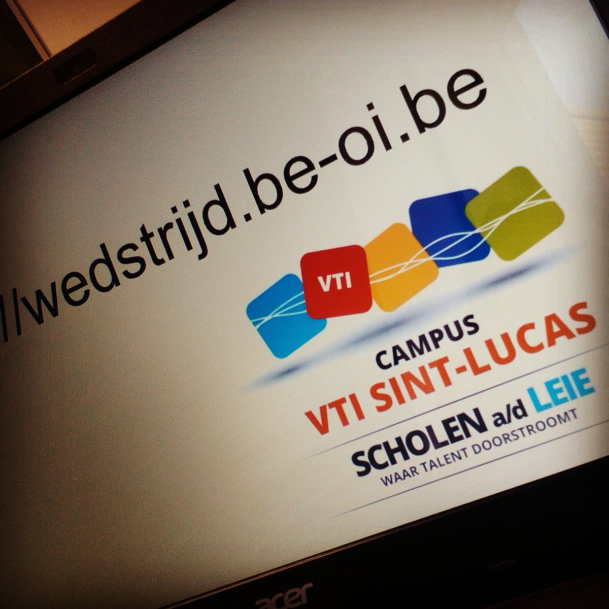 De leerlingen van 1STEM en 2STEM maken zich klaar voor de Belgische informatica Olympiade #Beio #STEM #vtimenen @beio_nl