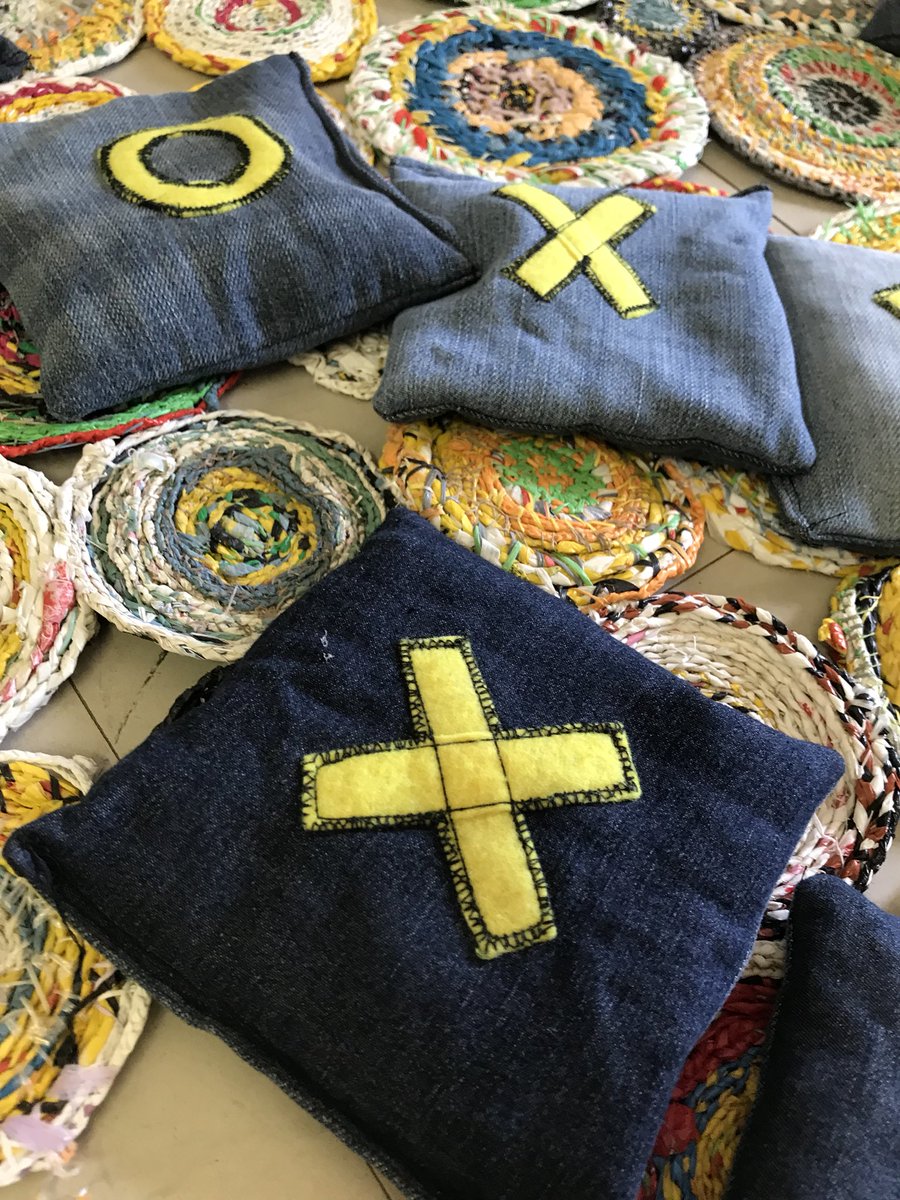 NiekerkJJ's tweet image. @ATKVSA #Handevat skep innoverende media uit ‘n rommeltrommel. HS Vaalharts en LS Hartsvaal #inspireer!