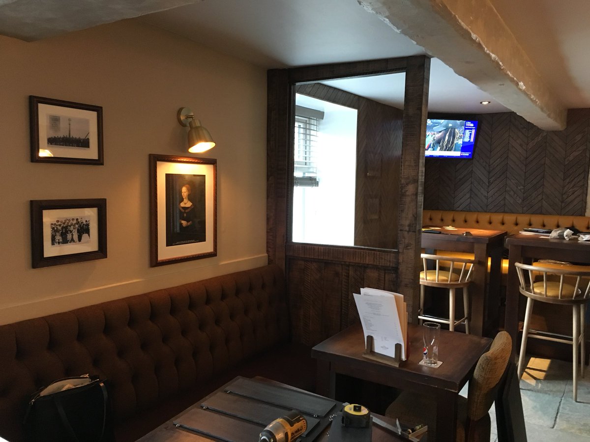 imdandassociate's tweet photo. Handover at the Grey Mare looking good! @ThwaitesPubs @Lindalovespubs @ThwaitesBrewery https://t.co/reySrBagwp
