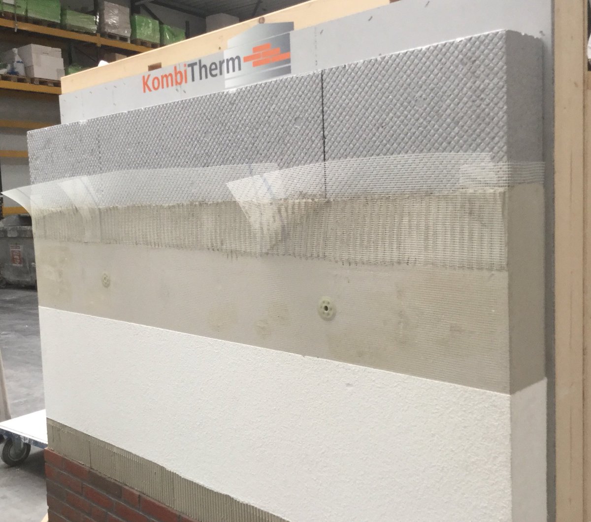 erik_kombitherm's tweet photo. Ook met houtskeletbouw, en een afwerking met kombitherm is een zeer hoge RC waarde te behalen, voor meer info zie https://t.co/1hE51ilr8j https://t.co/9rPzvEkvWD