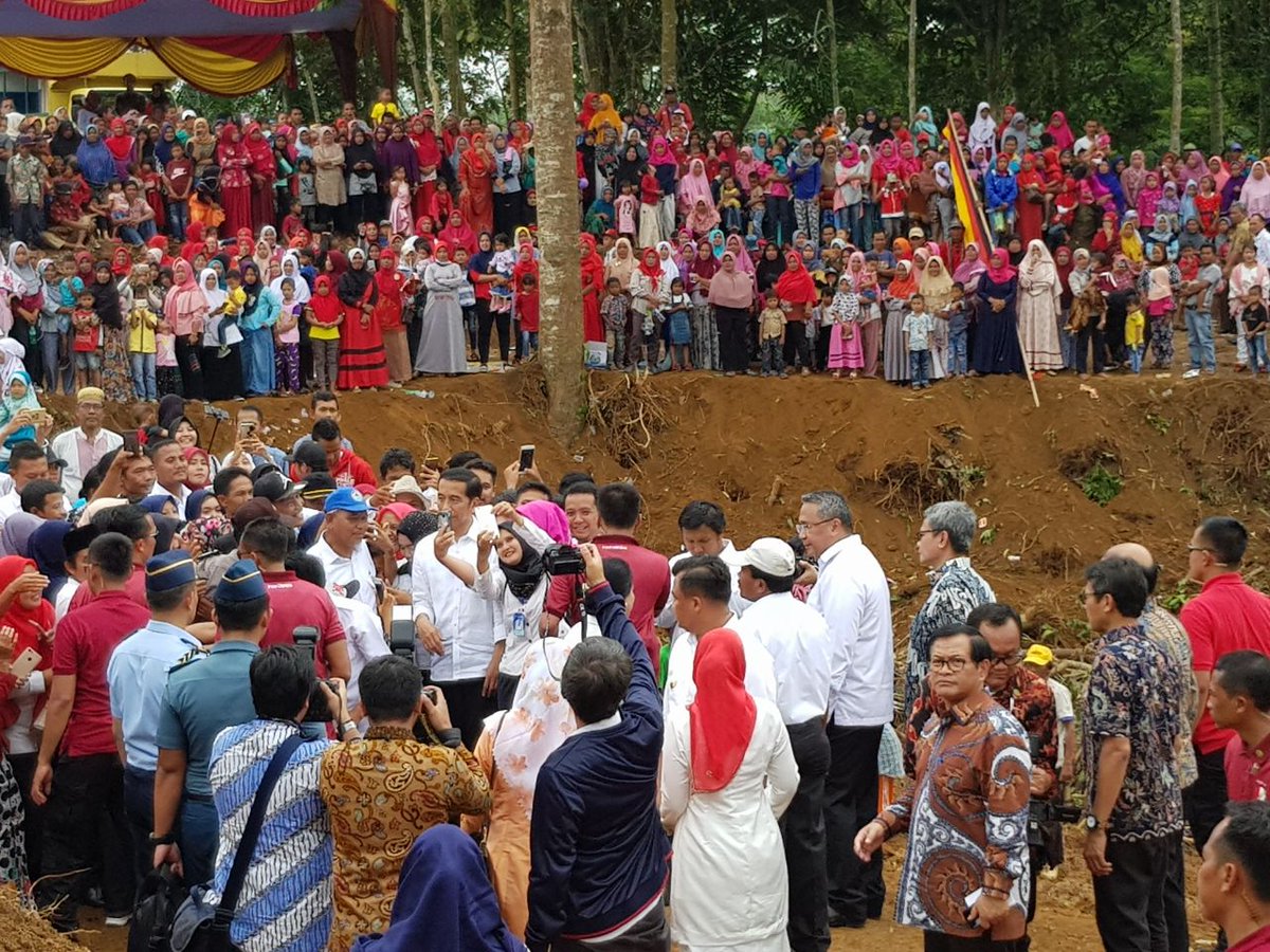 RayadiKarsa's tweet photo. Embung Sangat bermanfaat bagi masy ketika musim kemarau. #ManfaatDanaDesa #TPPIKalteng #katingan @jokowi  @EkoSandjojo @anwsanusi @taufikmadjid71 @fachrilabalado @P3MDKalteng @p3mdkatingan https://t.co/WvqTMfgTzg