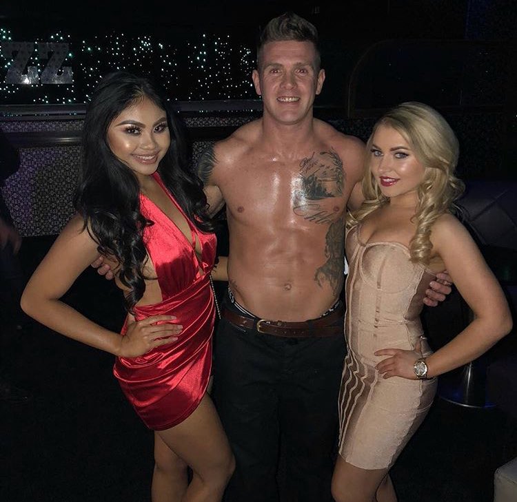 UKPleasureBoys's tweet photo. For your next girls trip why not come and meet our Irish guys in Dublin?! Perfect for birthdays and hen weekends! Here's our boy Lorcan showing the girls a great time. #pleasureboys #ladiesnight #birthday #bacheloetteparty #luvindublin https://t.co/Os5iaKrnva