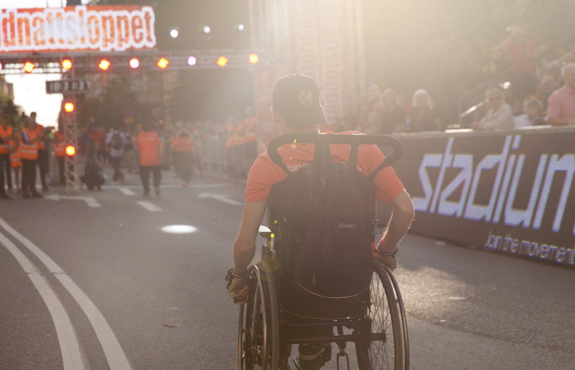 Nytida_'s tweet photo. Nu kan du anmäla dig till Glada Midnattsloppet - ett lopp för personer med kognitiv funktionsnedsättning som anordnas av Nytida och Hammarby Friidrott i samband med Midnattsloppet i Stockholm. Var med i augusti och spring, gå eller rulla de 1 980 meterna! https://t.co/Z9zzOLtcWo https://t.co/GnkwIdBg5f