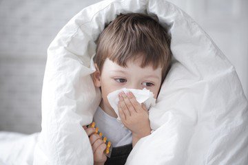 Humetek's tweet photo. Los más pequeños de la casa son los que más sufren las consecuencias de un ambiente con exceso de #humedad #salud https://t.co/xCPflU43bF