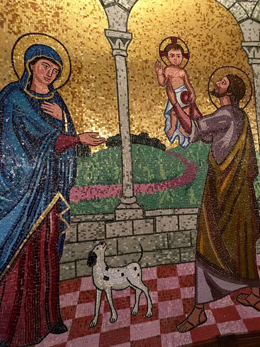 RadioMariaSpain's tweet photo. ¿Sabías que los #animales han tenido mucha importancia en la Biblia y en la vida de los santos? Fíjate en este mosaico del santuario de #Torreciudad, ¡parece que Jesús tenía un perro!

Hoy, a las 18h., los padres Jesús Parra y Enrique Roldán ¡entrevistan a unos cuantos animales! https://t.co/OD1Opm6b3j